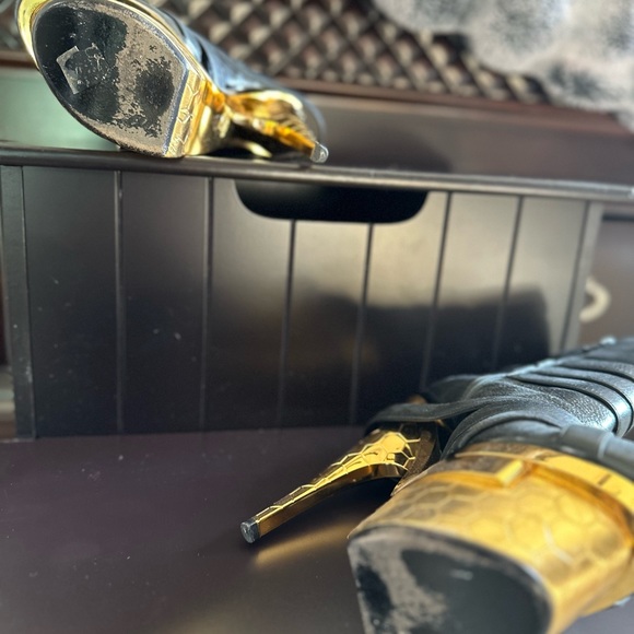 RARE Versace Medusa ankle boots lightly worn size 39 - Picture 4 of 4